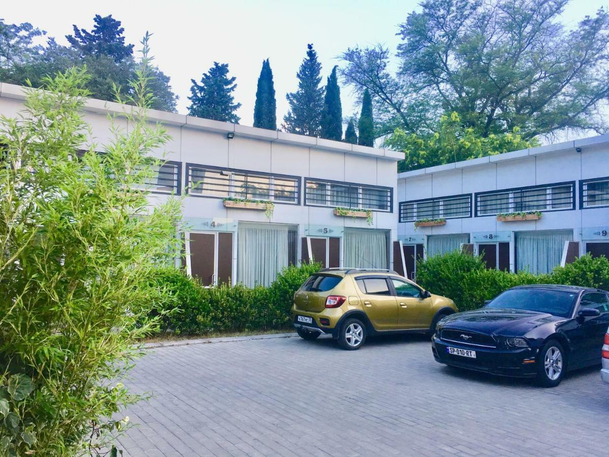 Colosseo Hotel Tbilisi Exterior foto